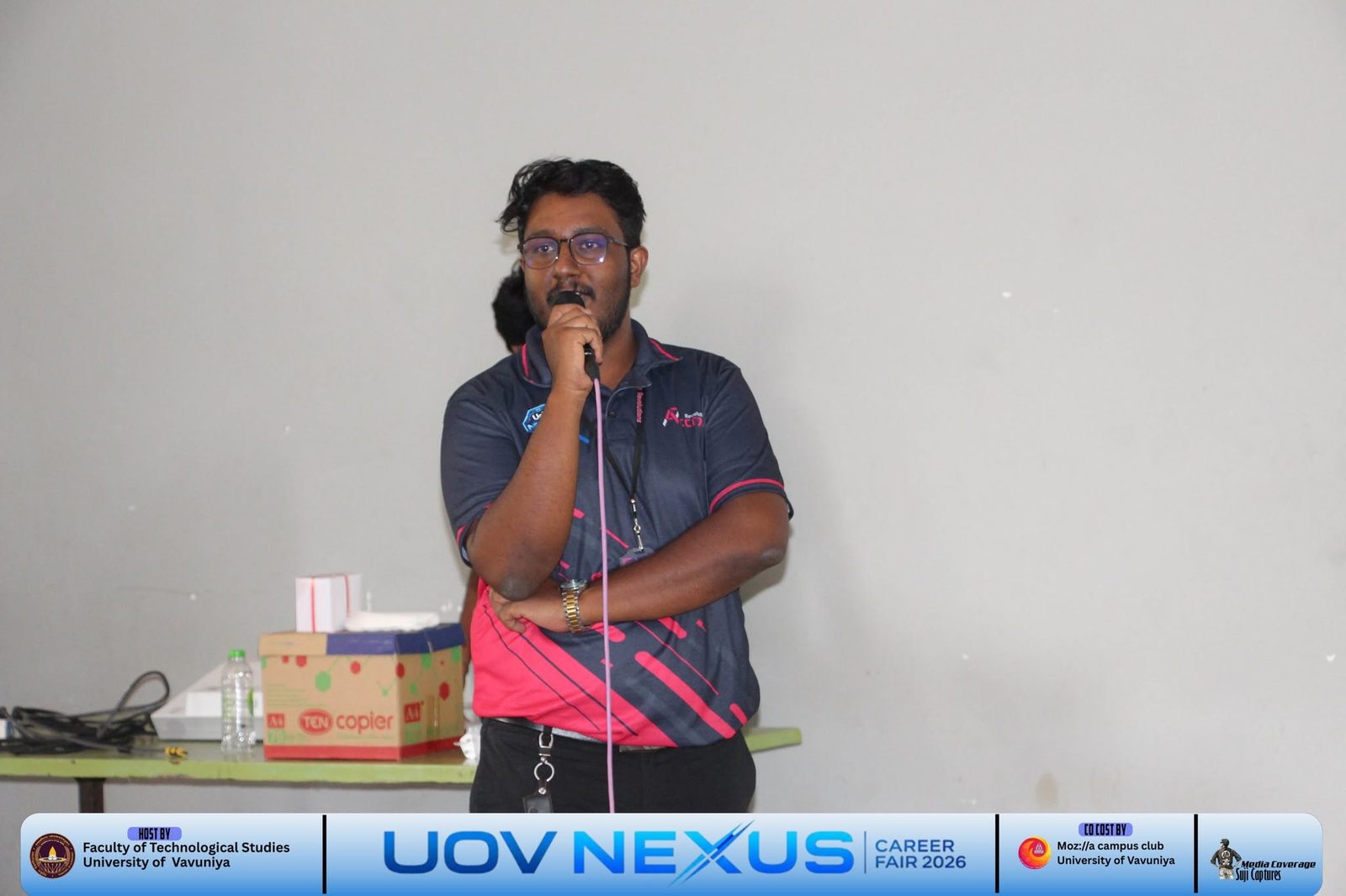 Accron Revolutions speaker presenting IT career paths to students at the University of Vavuniya
